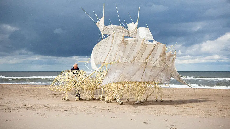 wind-powered kinetic sculptures vela