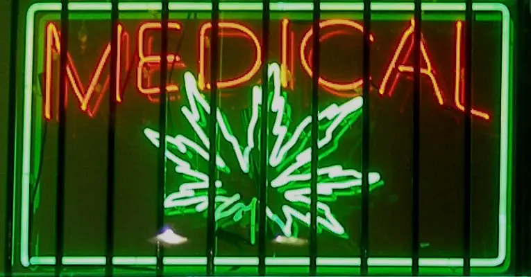 Illinois Residents Can Now Swap Prescription Opioid Painkillers for Medical Marijuana Illinois-medical-marijuana